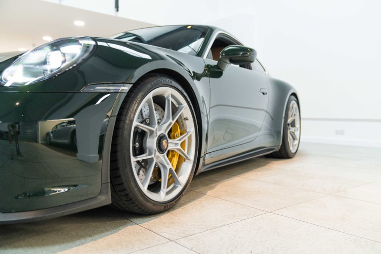 Porsche 992 GT3 Touring