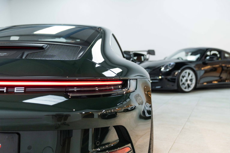 Porsche 992 GT3 Touring