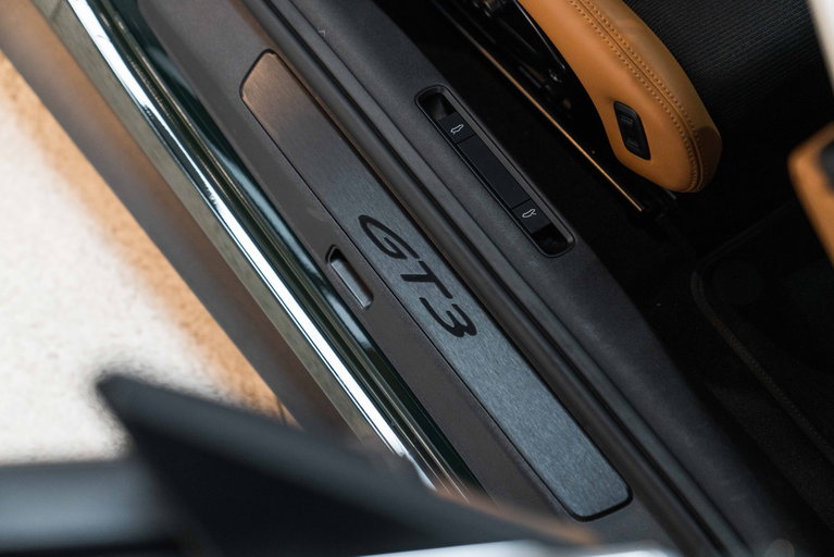 Porsche 992 GT3 Touring