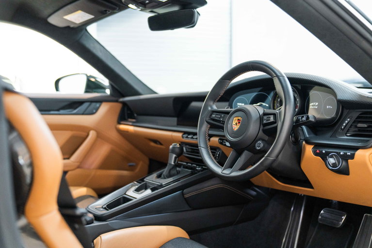Porsche 992 GT3 Touring