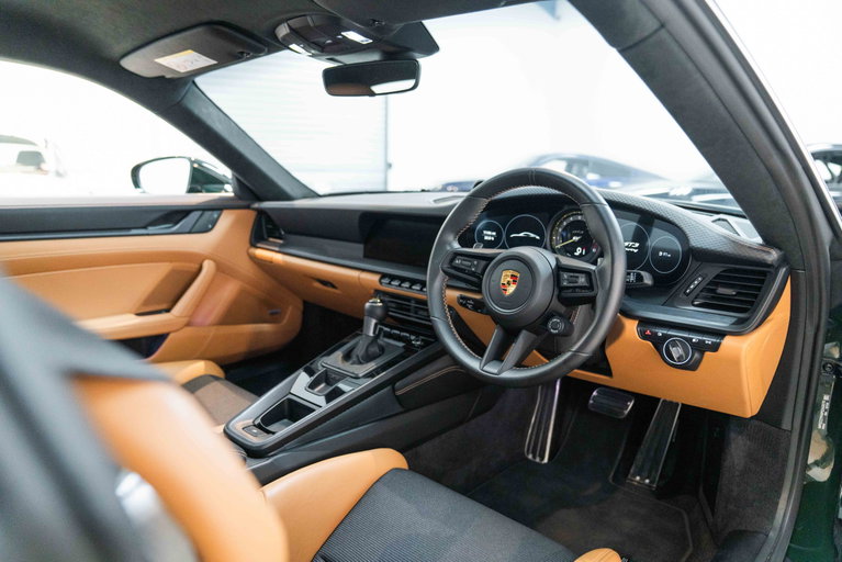 Porsche 992 GT3 Touring