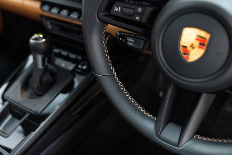 Porsche 992 GT3 Touring