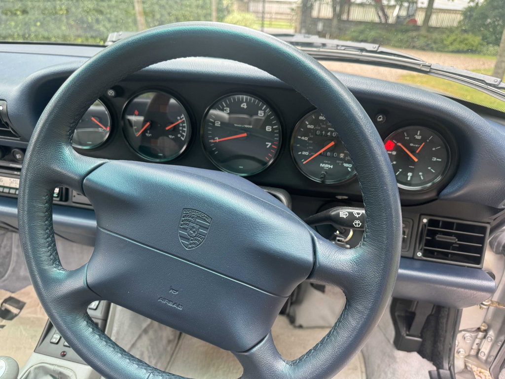 Porsche 993 Carrera 4