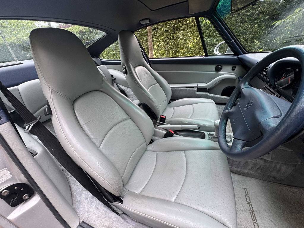 Porsche 993 Carrera 4