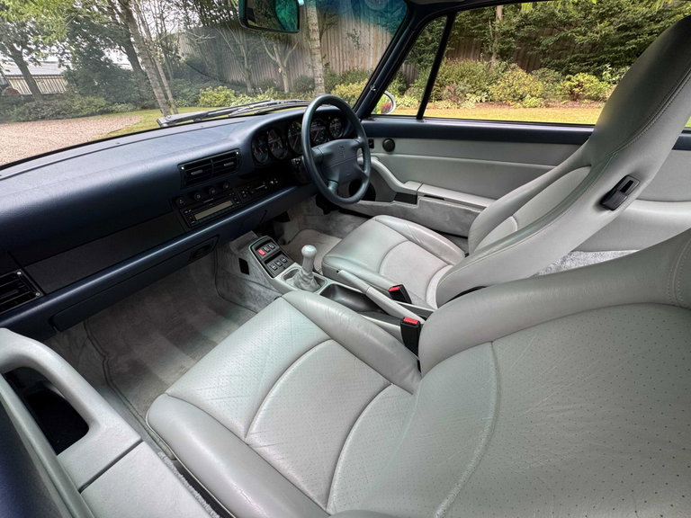 Porsche 993 Carrera 4