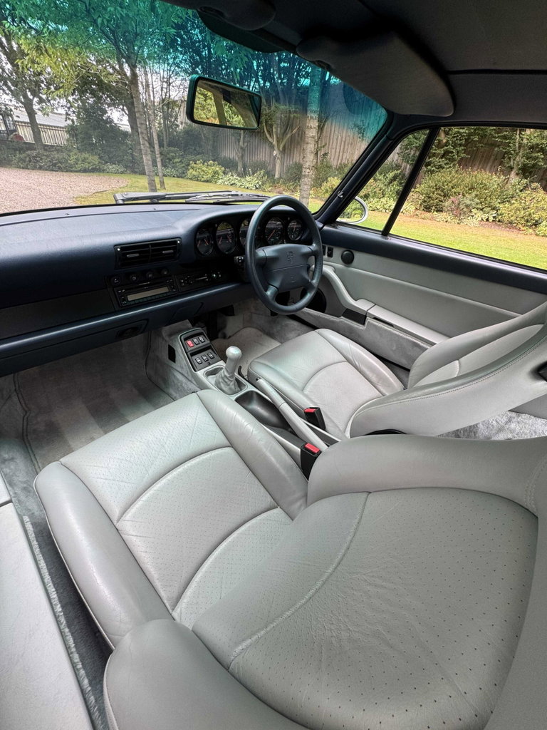 Porsche 993 Carrera 4
