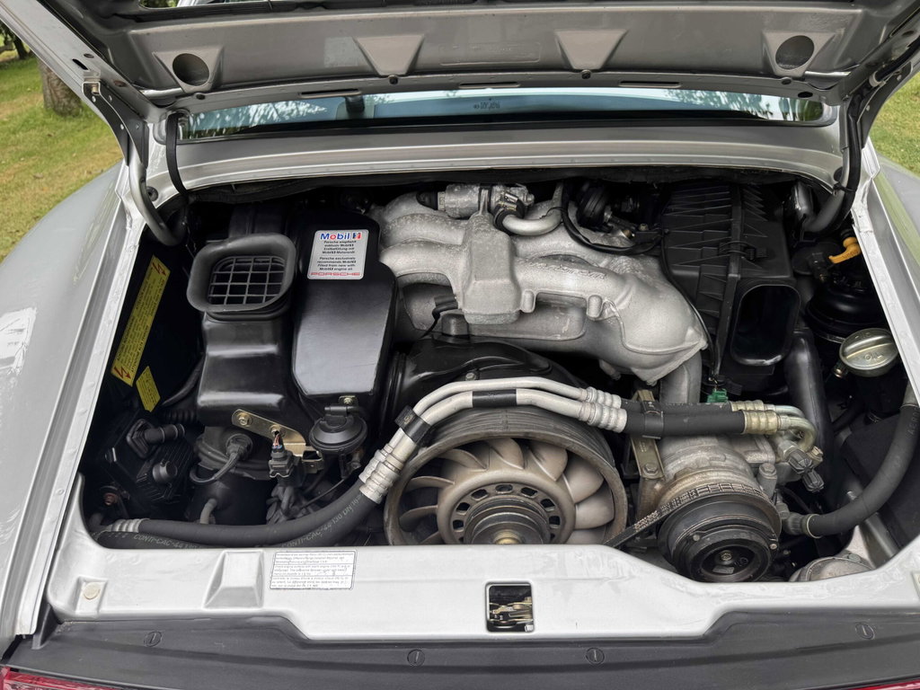 Porsche 993 Carrera 4