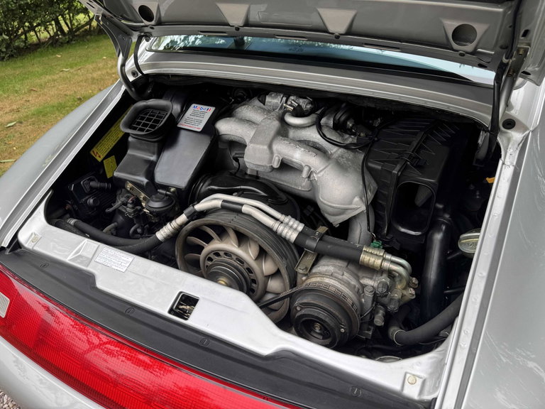 Porsche 993 Carrera 4