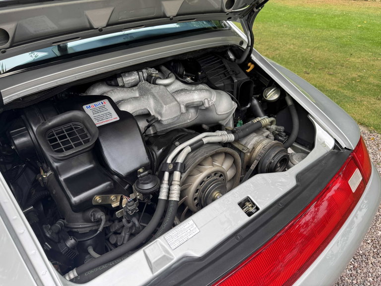 Porsche 993 Carrera 4