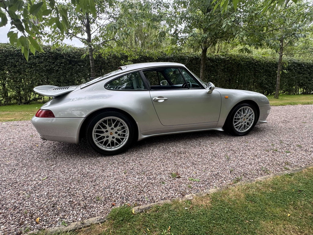 Porsche 993 Carrera 4