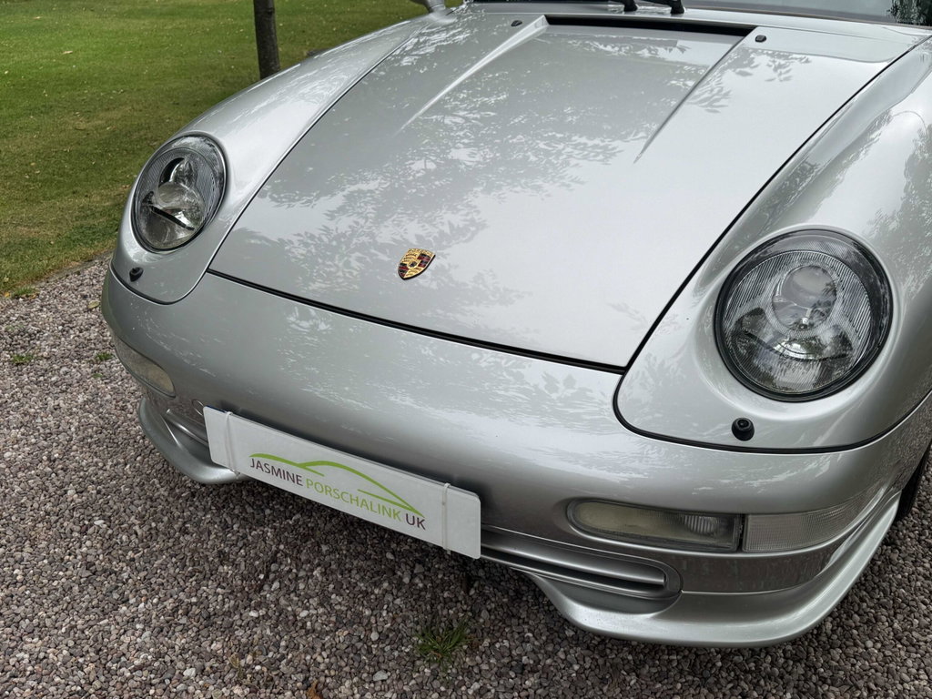 Porsche 993 Carrera 4