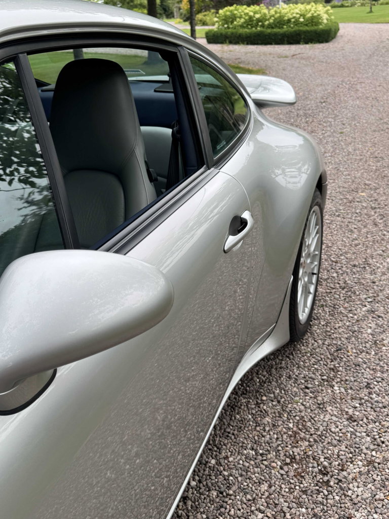 Porsche 993 Carrera 4