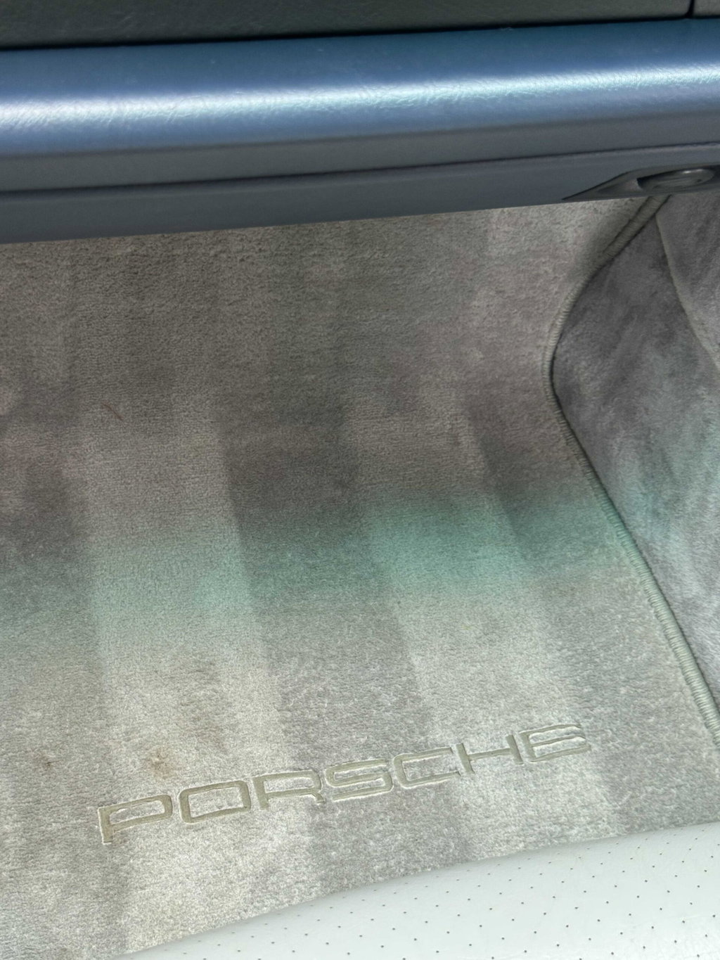 Porsche 993 Carrera 4