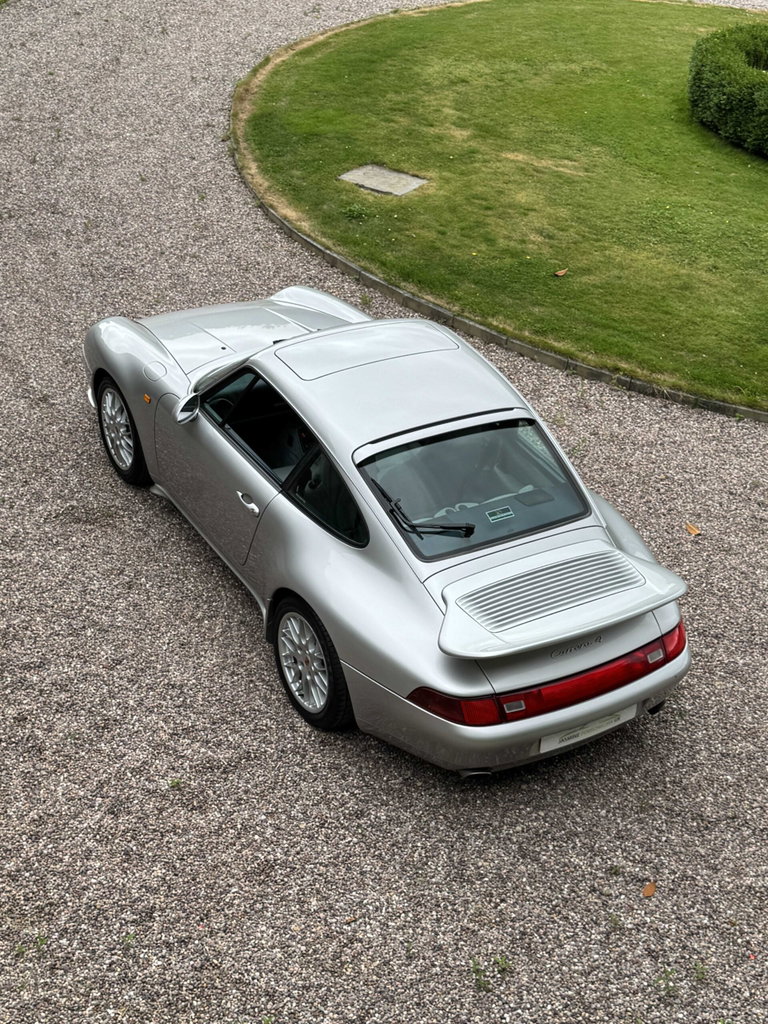 Porsche 993 Carrera 4