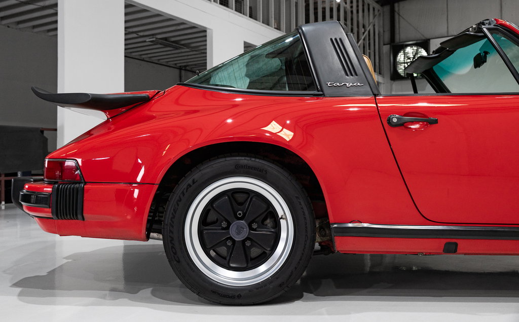 Porsche 911 Carrera 3.2 (US)