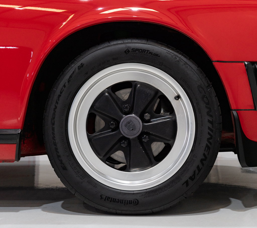 Porsche 911 Carrera 3.2 (US)