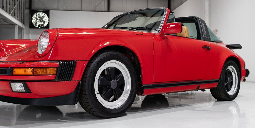 Porsche 911 Carrera 3.2 (US)