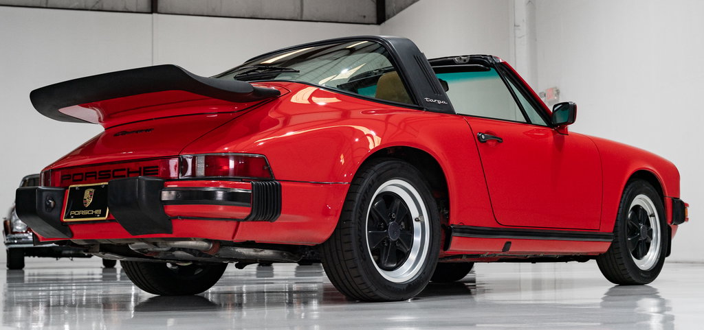 Porsche 911 Carrera 3.2 (US)