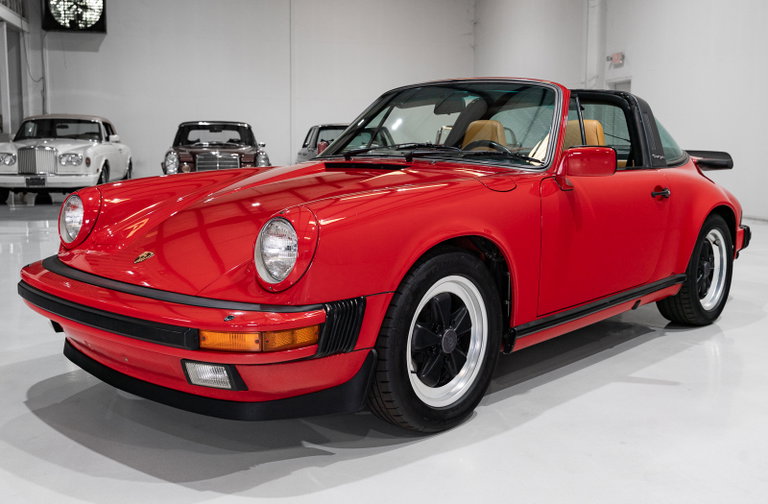 Porsche 911 Carrera 3.2 (US)