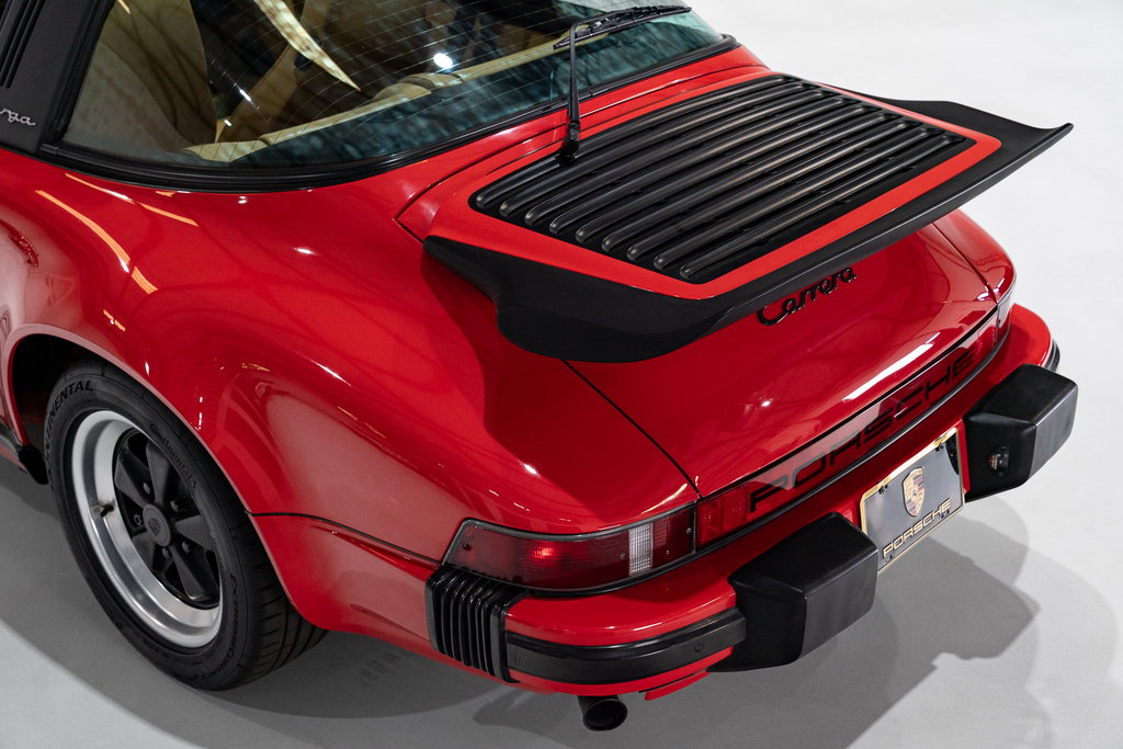 Porsche 911 Carrera 3.2 (US)