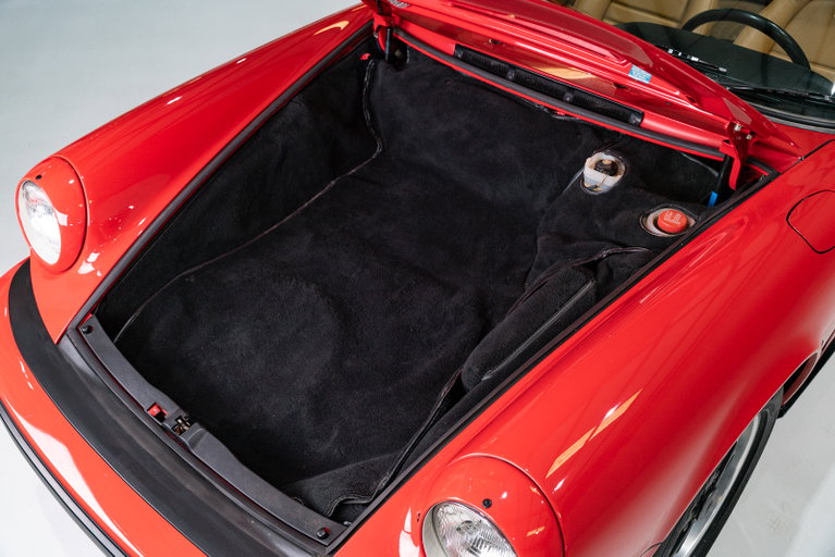 Porsche 911 Carrera 3.2 (US)