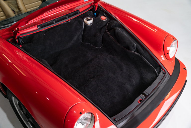 Porsche 911 Carrera 3.2 (US)