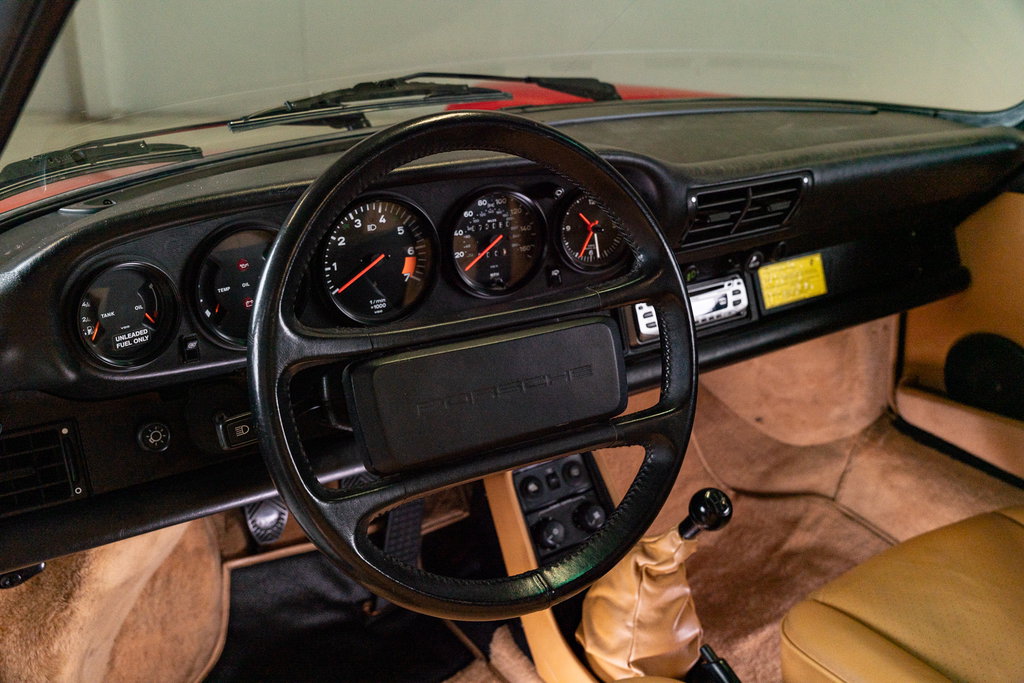 Porsche 911 Carrera 3.2 (US)