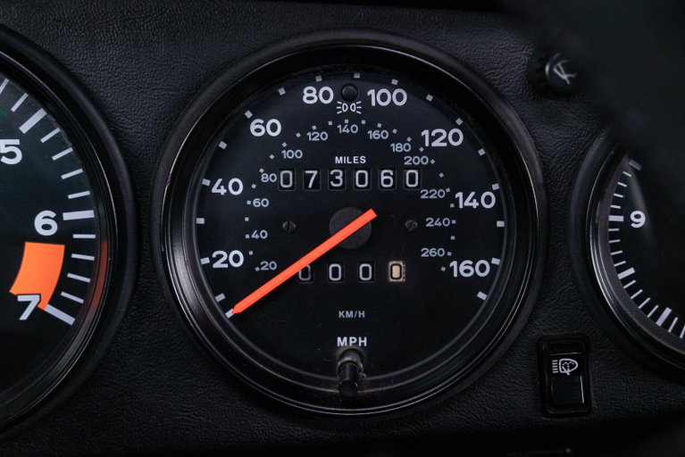 Porsche 911 Carrera 3.2 (US)