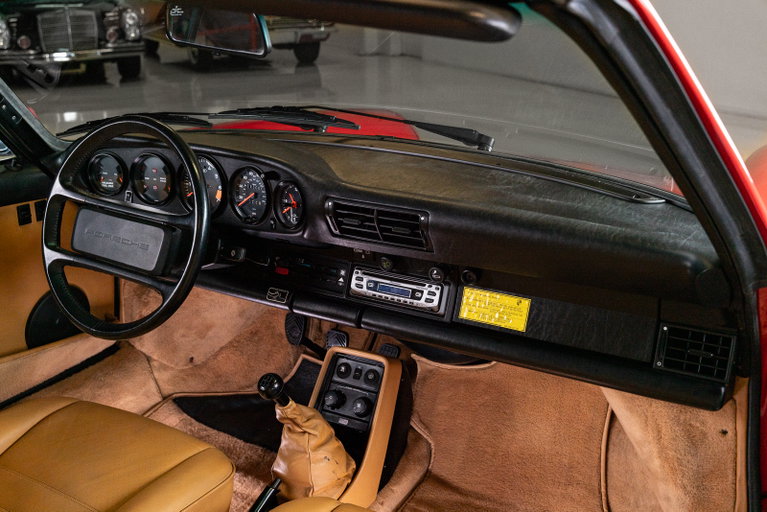 Porsche 911 Carrera 3.2 (US)