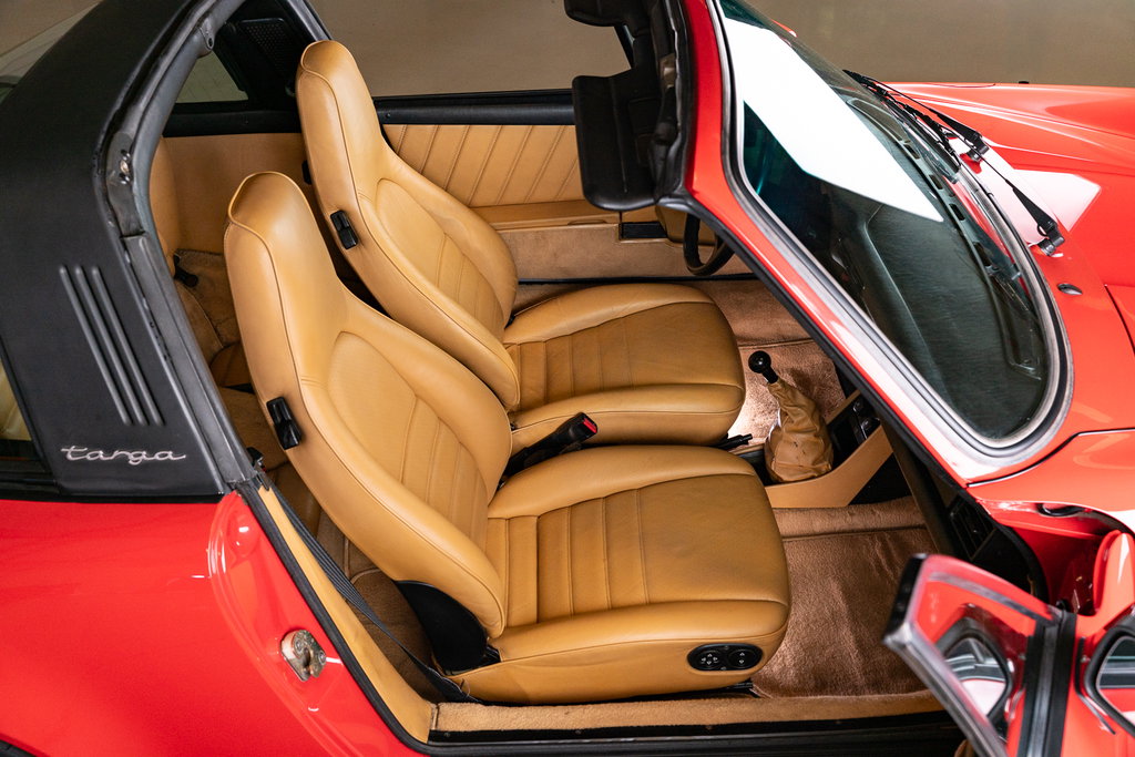 Porsche 911 Carrera 3.2 (US)