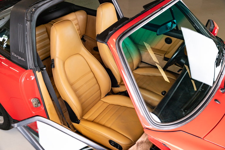 Porsche 911 Carrera 3.2 (US)
