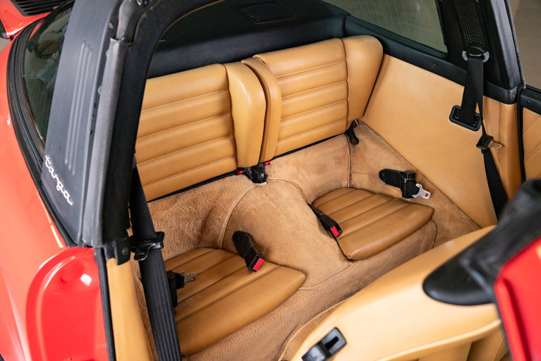 Porsche 911 Carrera 3.2 (US)