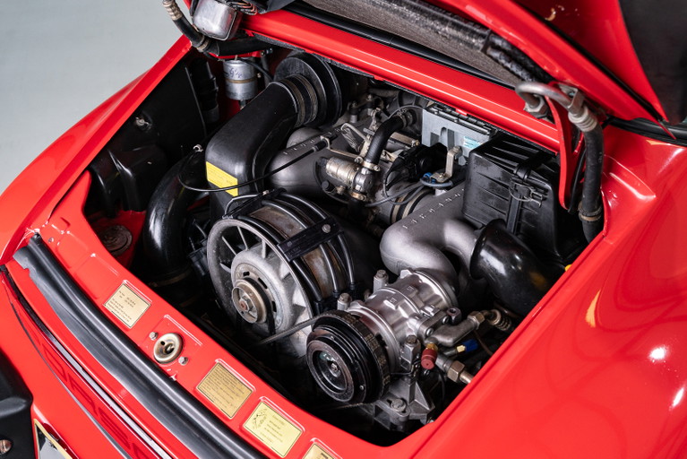 Porsche 911 Carrera 3.2 (US)