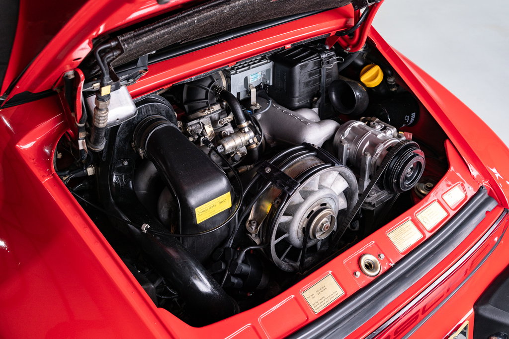 Porsche 911 Carrera 3.2 (US)