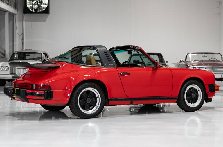 Porsche 911 Carrera 3.2 (US)