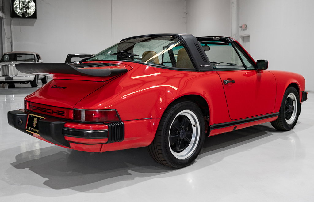 Porsche 911 Carrera 3.2 (US)