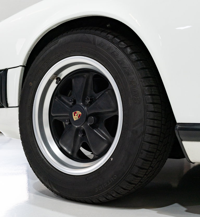 Porsche 911 Carrera 3.2 (US)