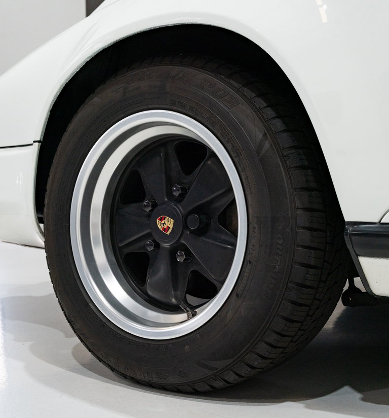 Porsche 911 Carrera 3.2 (US)