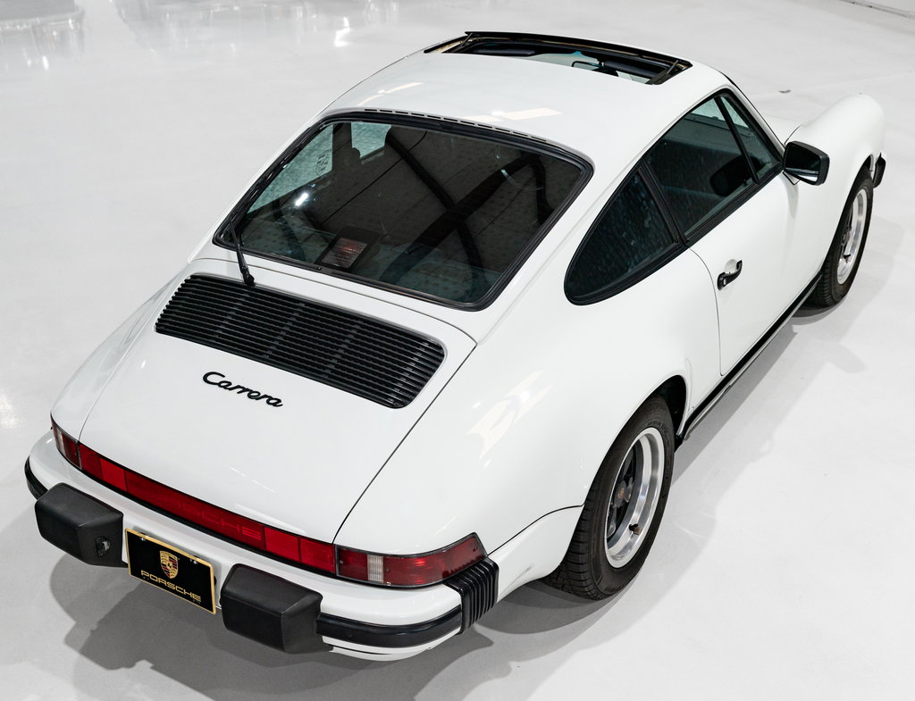 Porsche 911 Carrera 3.2 (US)