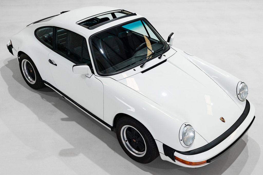 Porsche 911 Carrera 3.2 (US)