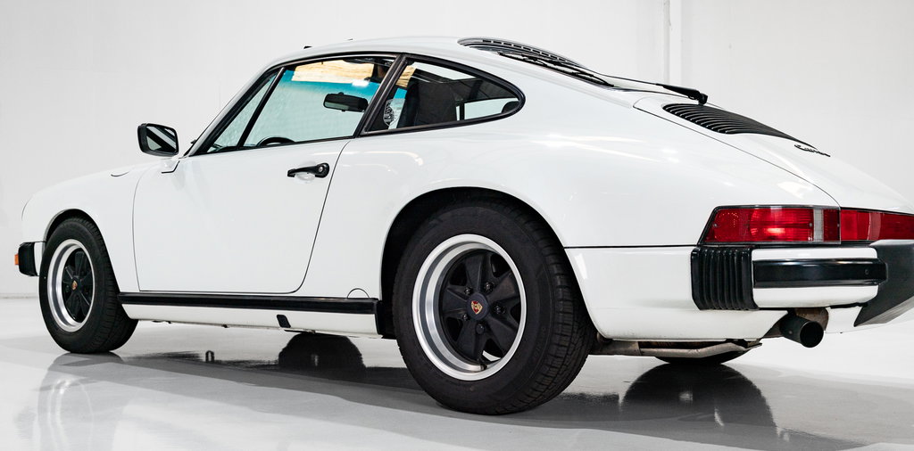Porsche 911 Carrera 3.2 (US)
