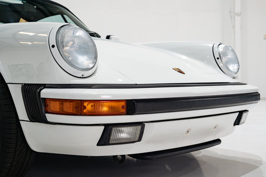 Porsche 911 Carrera 3.2 (US)