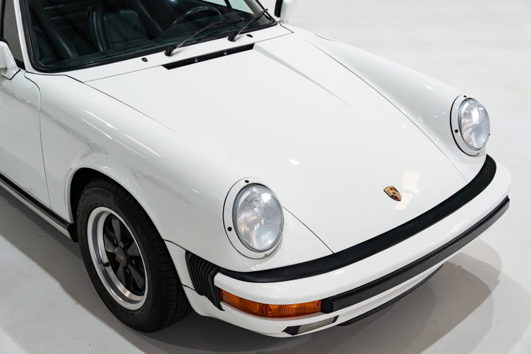 Porsche 911 Carrera 3.2 (US)