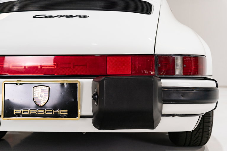 Porsche 911 Carrera 3.2 (US)