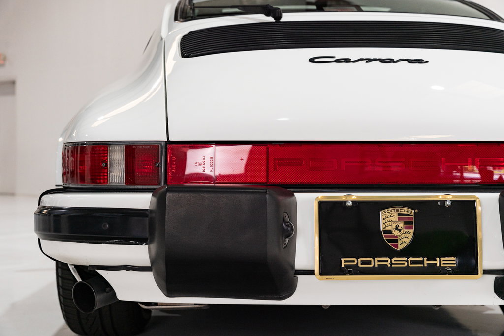 Porsche 911 Carrera 3.2 (US)