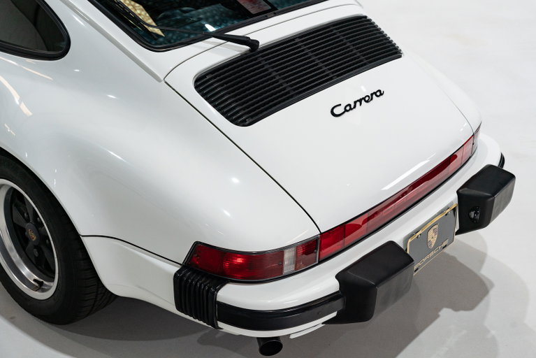 Porsche 911 Carrera 3.2 (US)