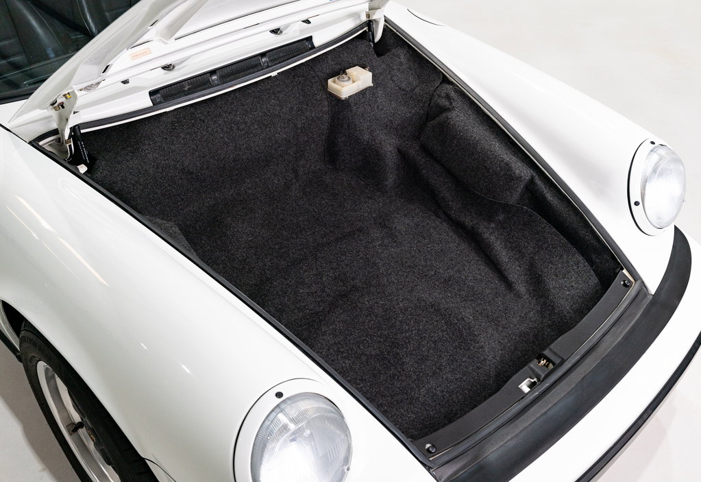 Porsche 911 Carrera 3.2 (US)