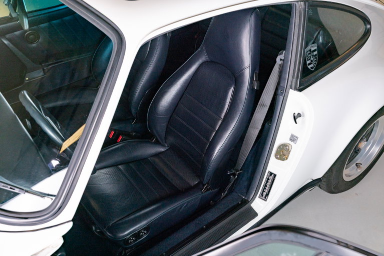 Porsche 911 Carrera 3.2 (US)