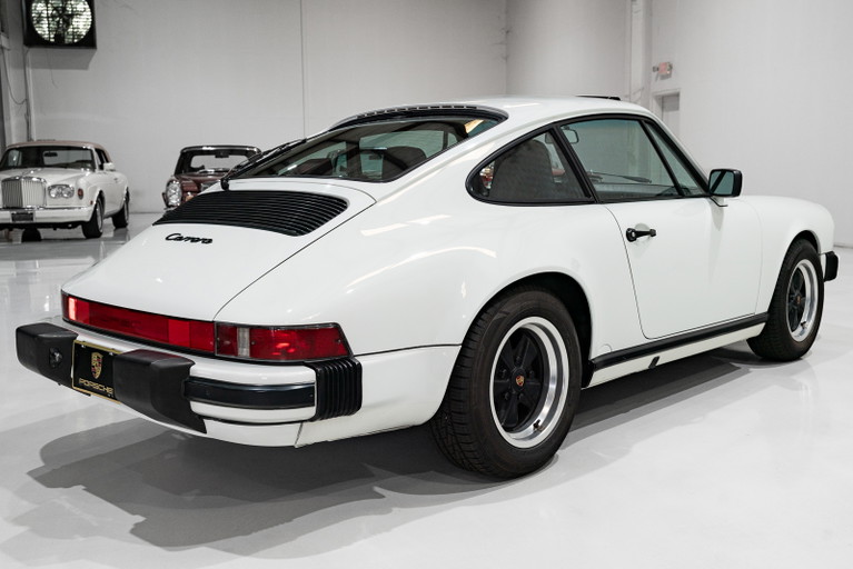 Porsche 911 Carrera 3.2 (US)
