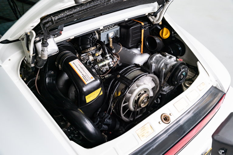 Porsche 911 Carrera 3.2 (US)